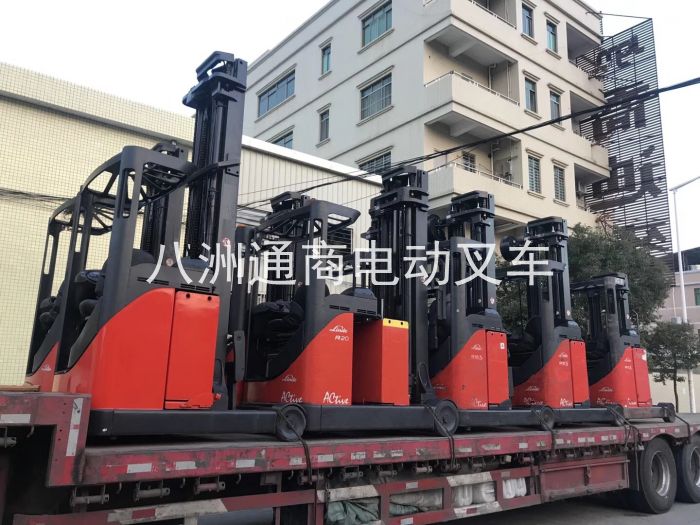 德國原裝進(jìn)口二手林德電動(dòng)叉車 (26)