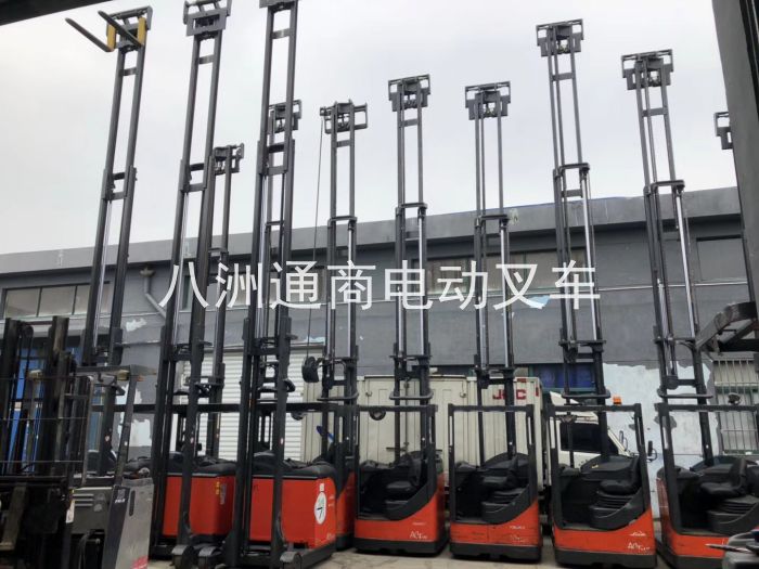 德國原裝進(jìn)口二手林德電動(dòng)叉車 (27)